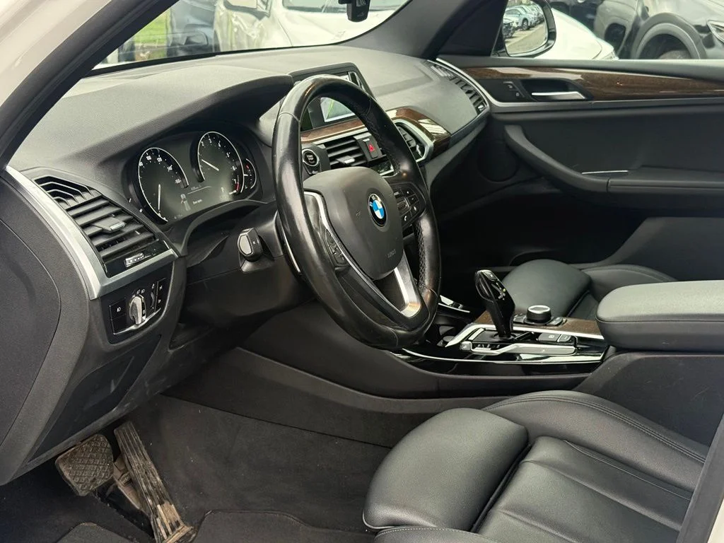 Used 2018 White BMW xDrive30i image 20