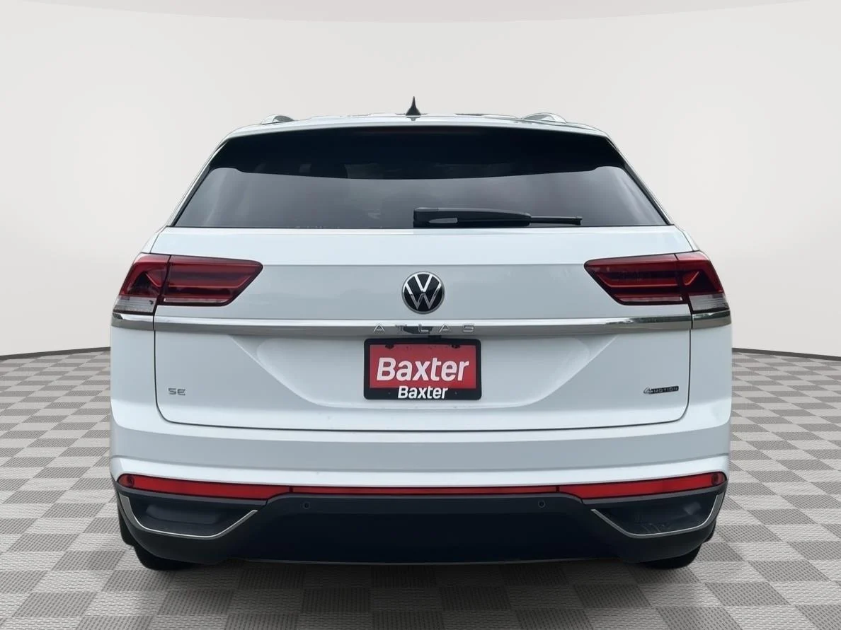 Used 2023 White Volkswagen 2.0T SE w/Technology image 30