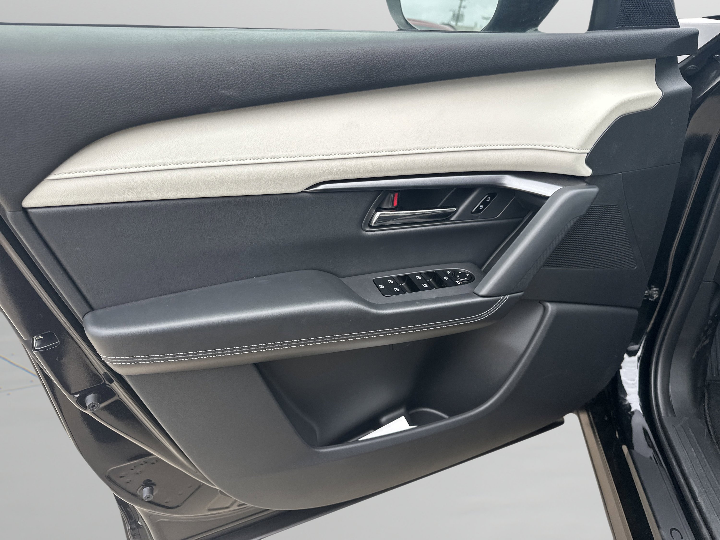 New 2026 Jet Black Mica Mazda 2.5 S Select AWD image 9