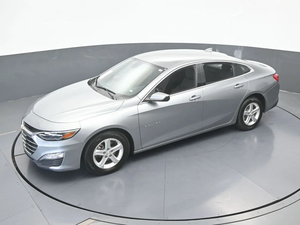 Used 2024 Sterling Gray Metallic Chevrolet LT image 46