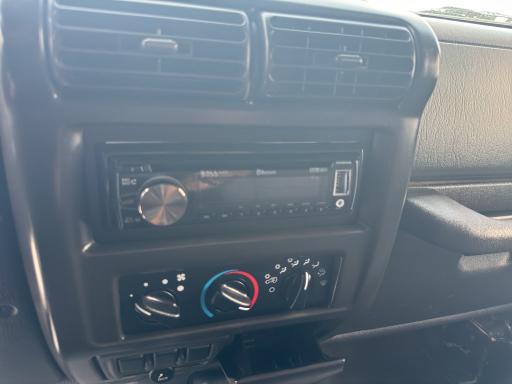 Used 2001 Black Jeep SE image 18
