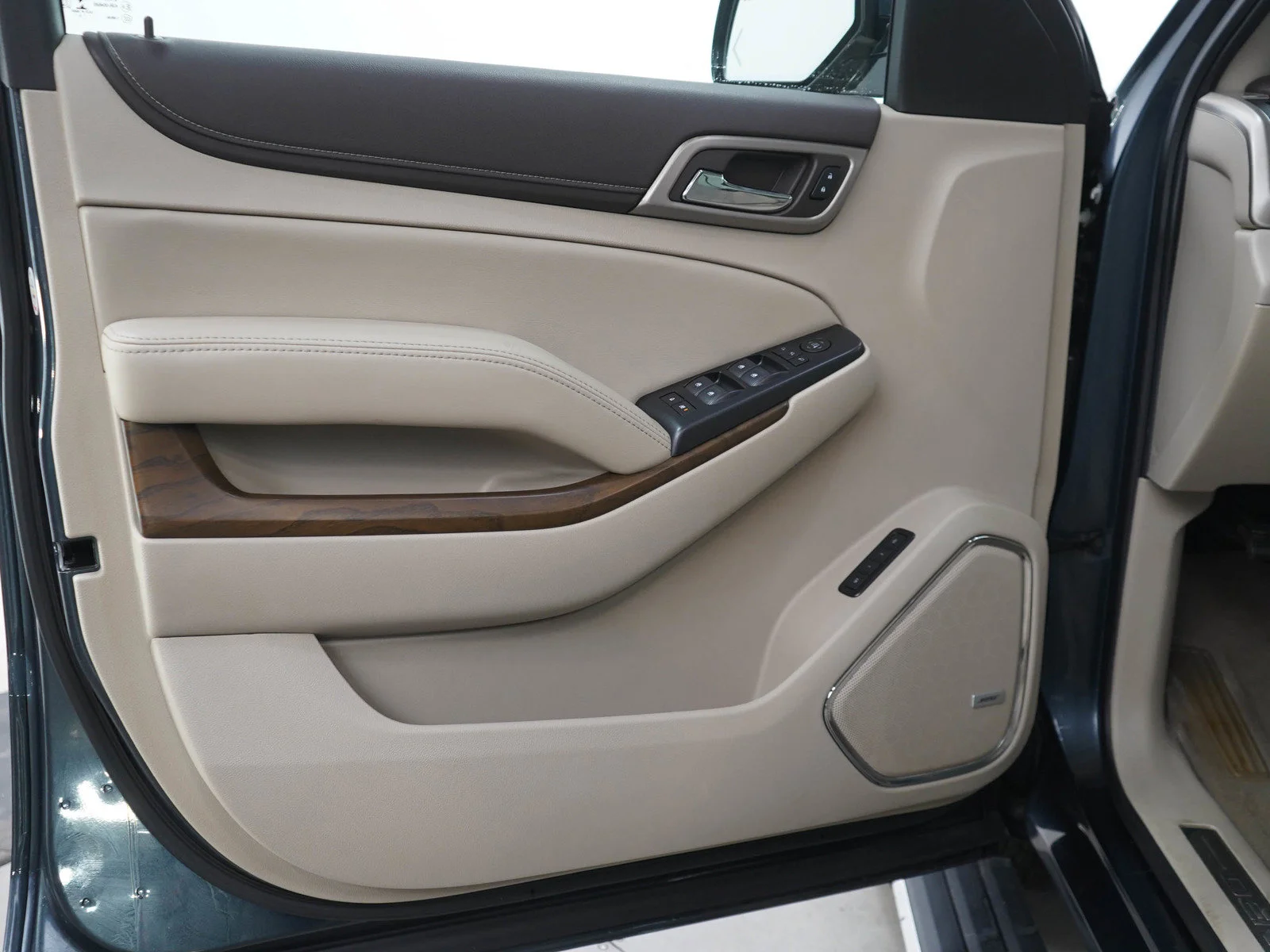 Used 2020 DARK SKY METALLIC GMC Denali image 21
