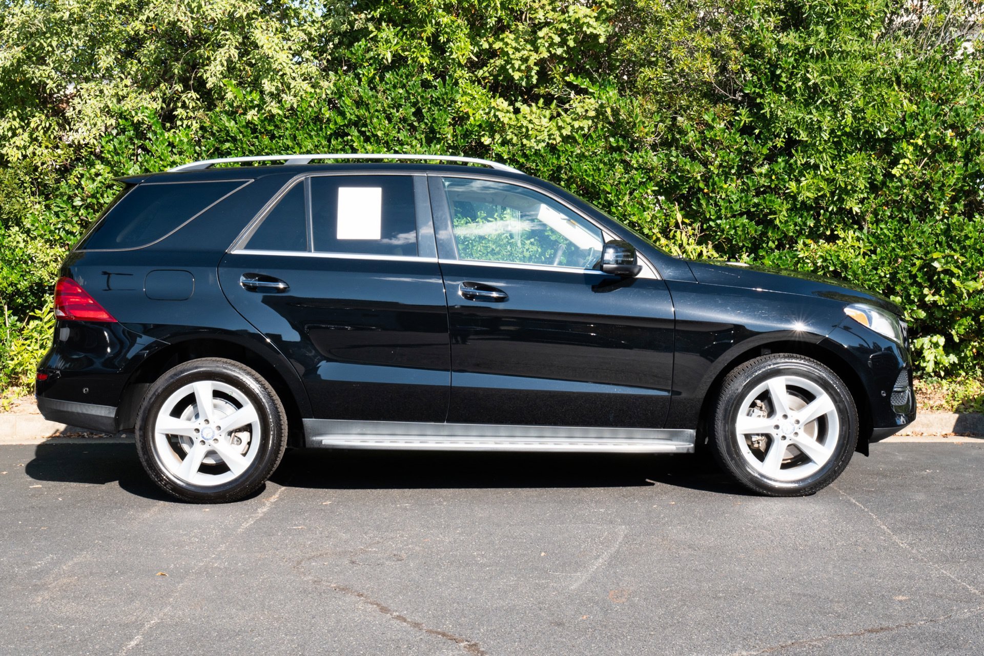 Used 2017 Black Mercedes-Benz GLE 350 image 3