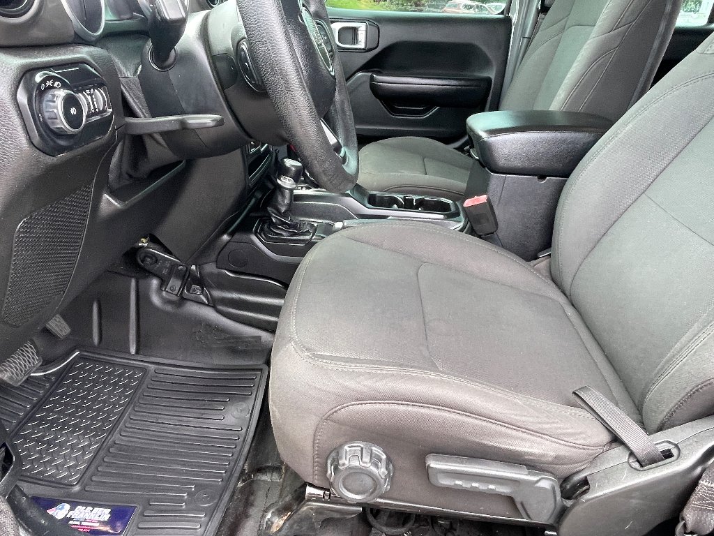 Used 2020 Sting-Gray Clearcoat Jeep Sport image 13
