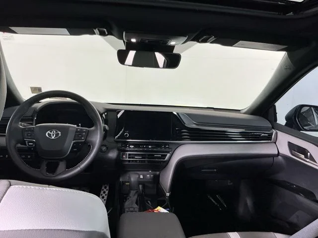 Used 2025  Toyota SE image 24