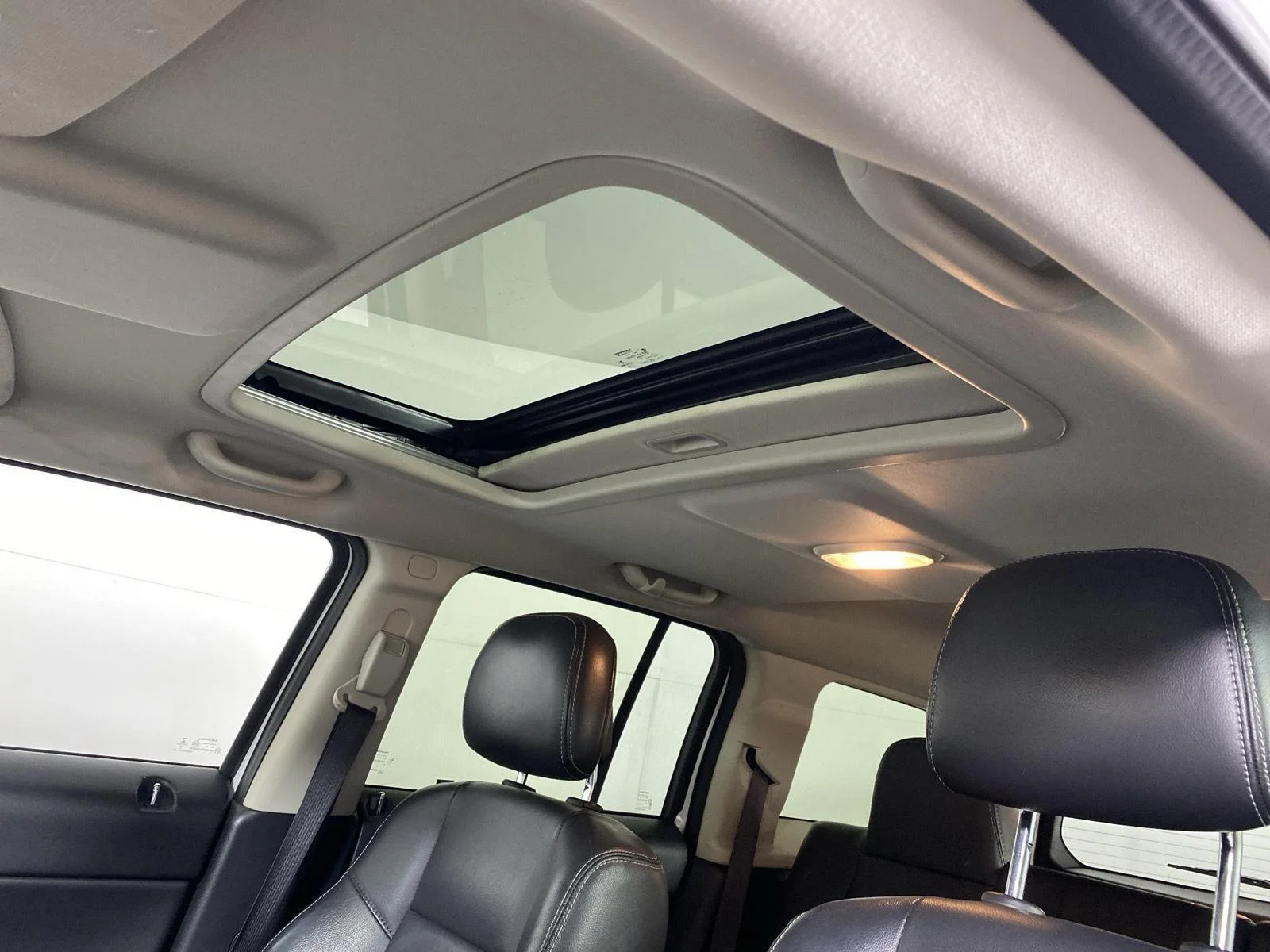 Used 2016 Bright White Clearcoat Jeep High Altitude Edition image 13