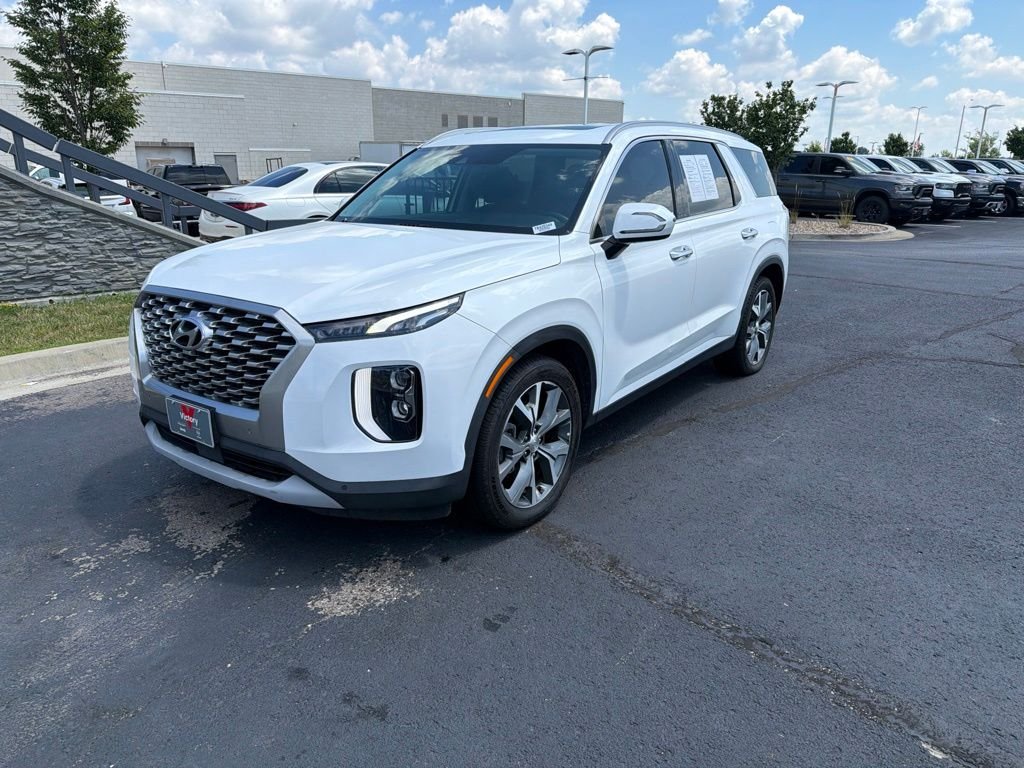 Used 2022 White Hyundai SEL image 3