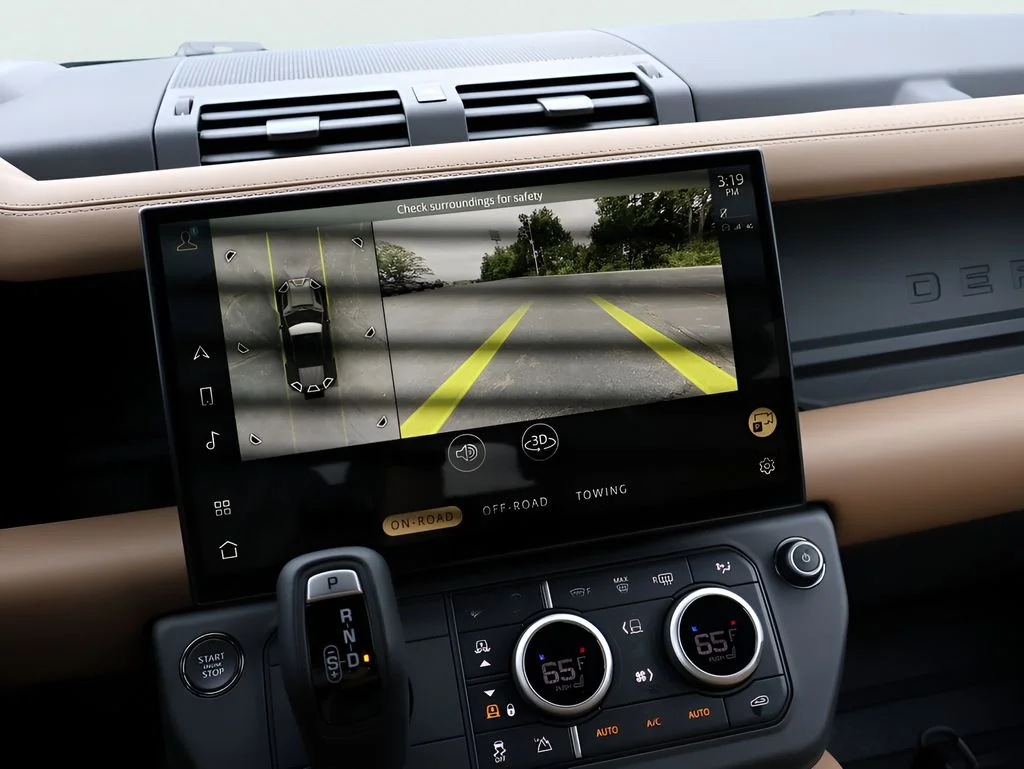 New 2026 Fuji White Land Rover S image 23
