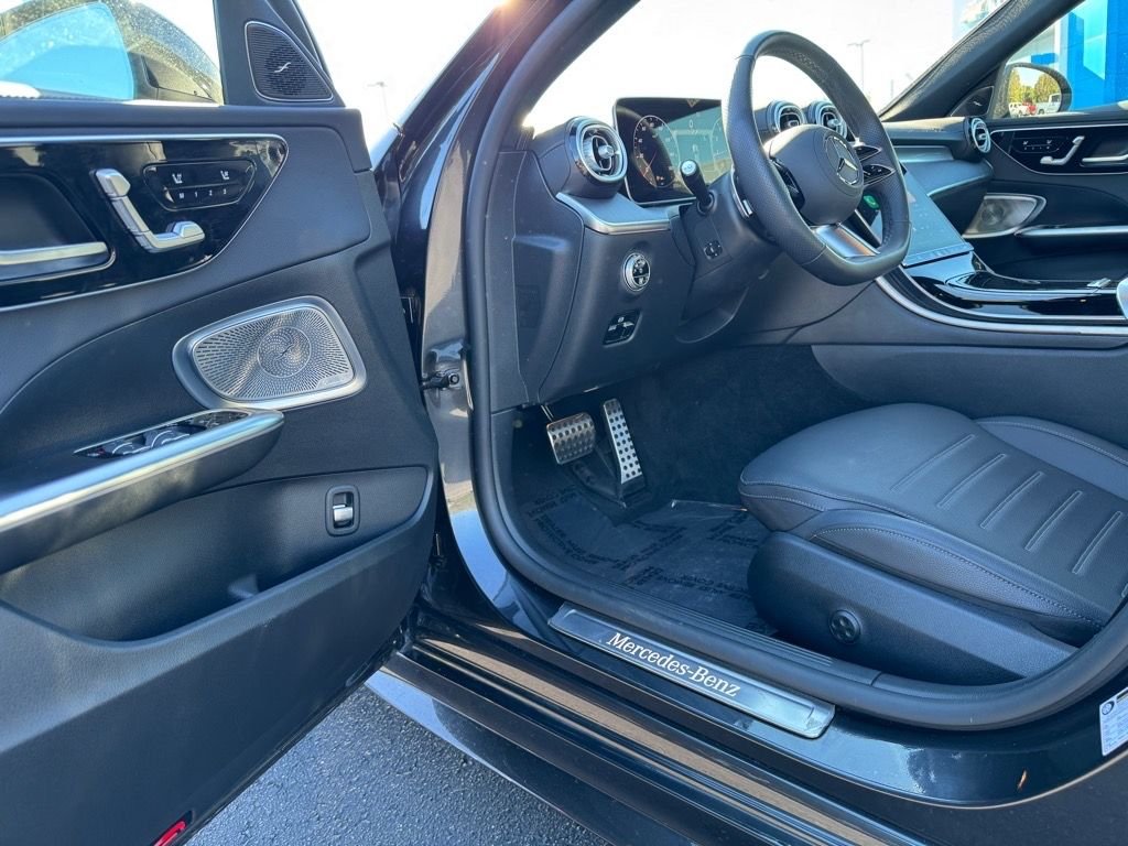 2025 Mercedes-Benz C-Class Sedan C 300 - Photo 13