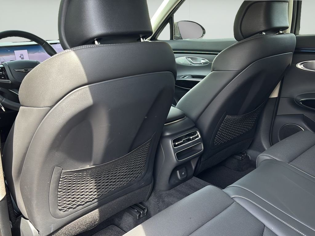 2026 GENESIS GV70 Standard - Photo 17