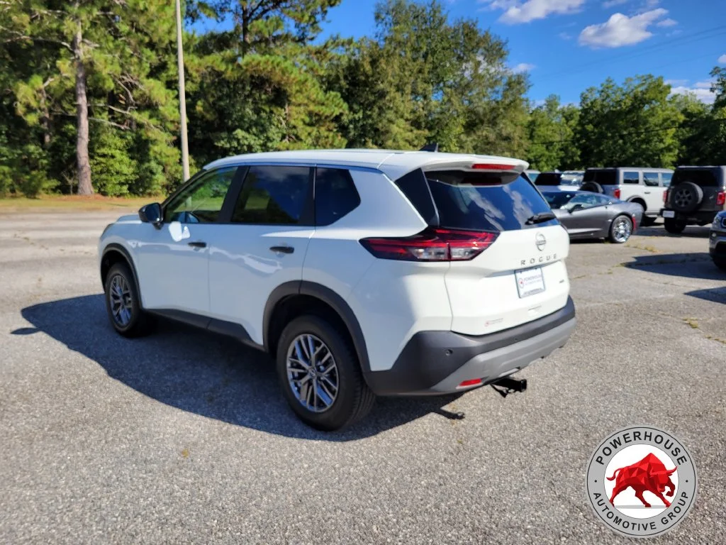 Used 2023 White Nissan S image 4