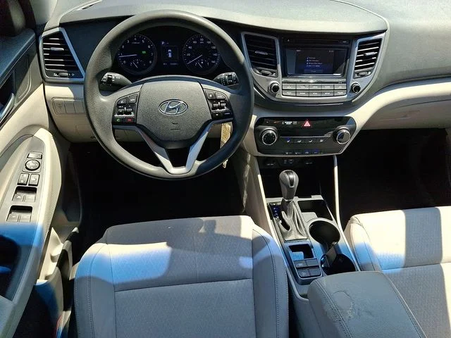 Used 2017 Gray Hyundai SE image 12