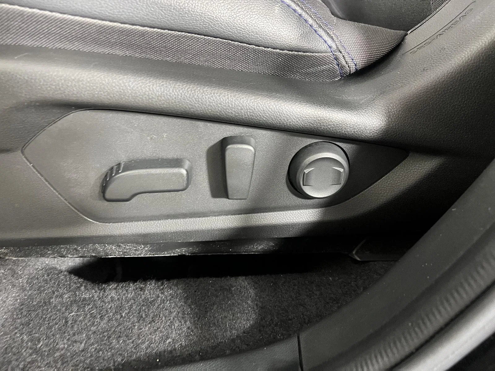 Used 2025 Crystal Black Silica Subaru Premium image 15