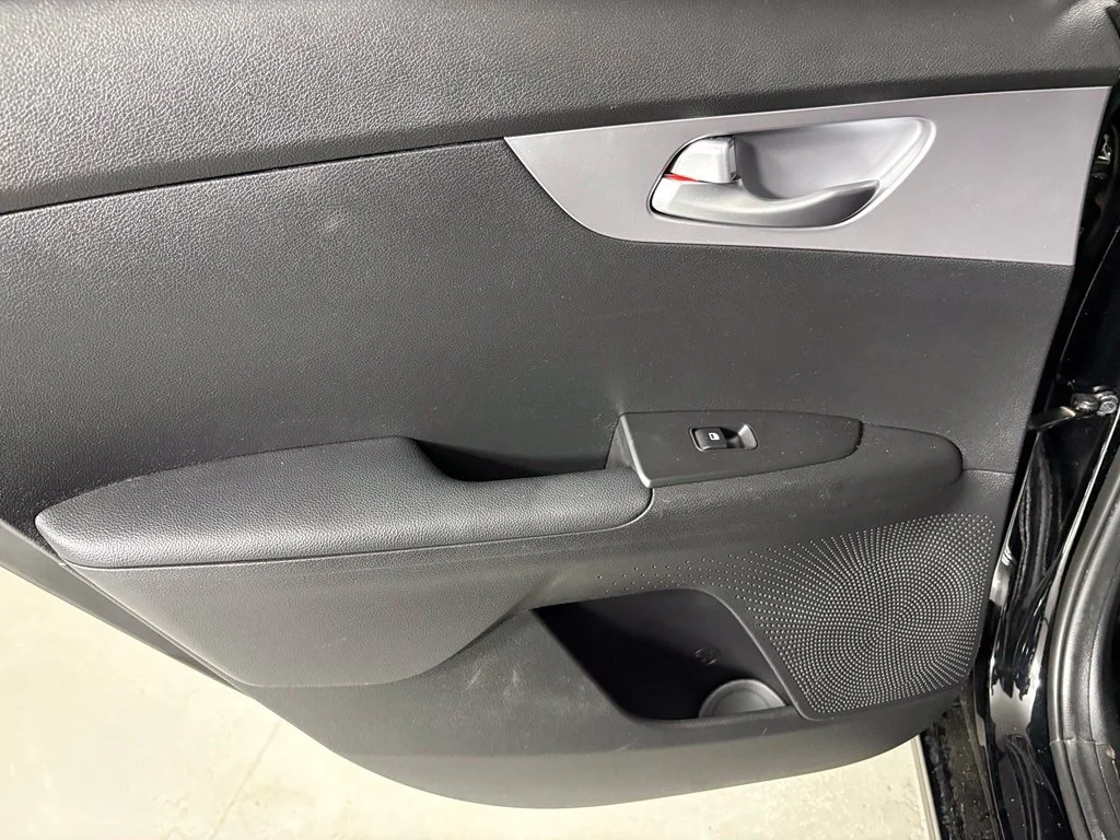 Used 2023 Black Kia LXS image 32