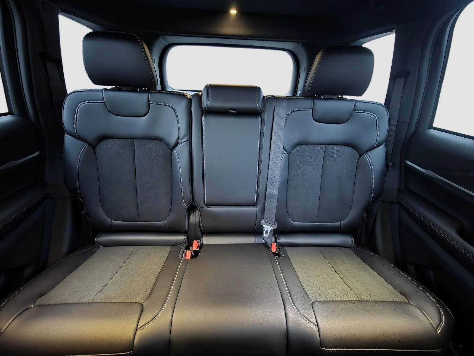 2026 Jeep Grand Cherokee Laredo - Photo 19