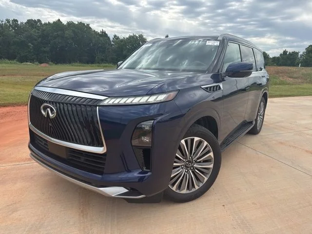 2025 INFINITI QX80's photo