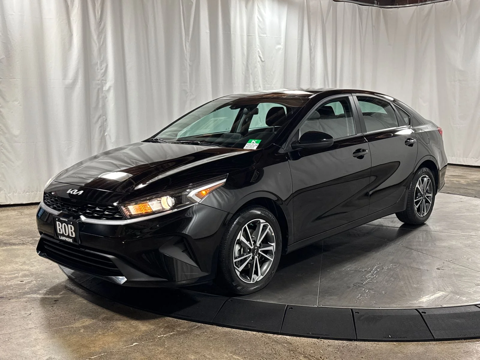 2023 Kia Forte LXS AT's photo
