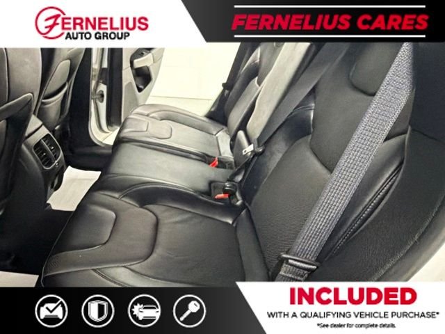Used 2022 White Jeep Latitude Lux image 24