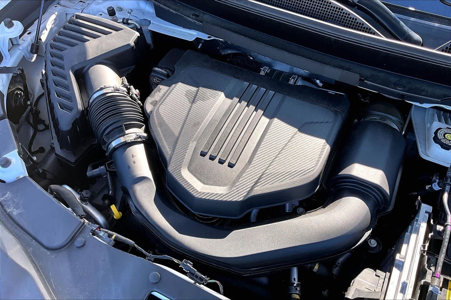 Used 2026 Summit White GMC FWD Elevation image 33