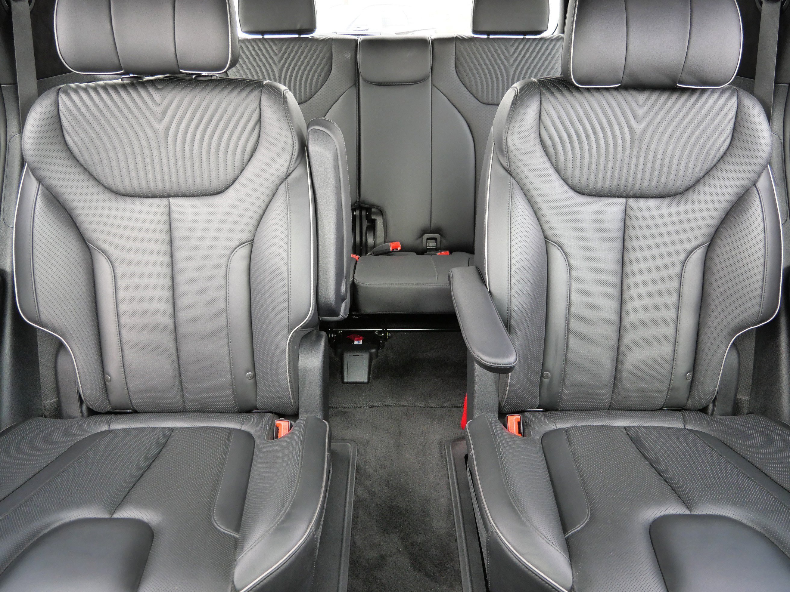 Certified Used 2023 Abyss Black Pearl Hyundai Calligraphy image 13