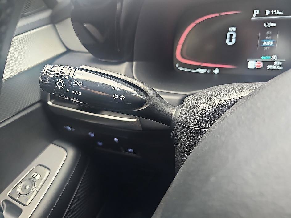 Used 2024 Abyss Black Pearl Hyundai SEL 7P image 18