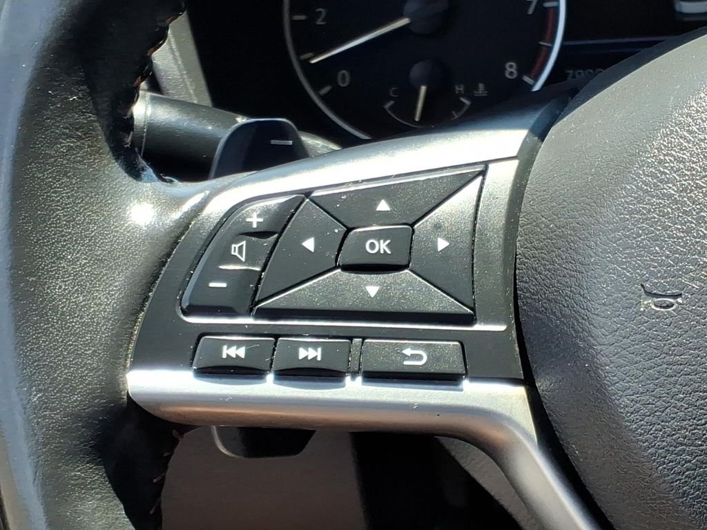 Used 2022 Pearl White Nissan 2.5 SR image 19