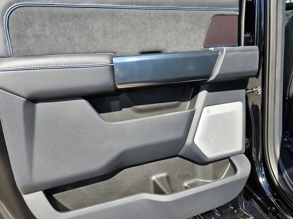 2026 Ford F-350 Super Duty Platinum - Photo 28
