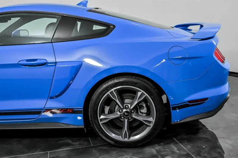 Used 2022 Grabber Blue Ford GT Premium image 7