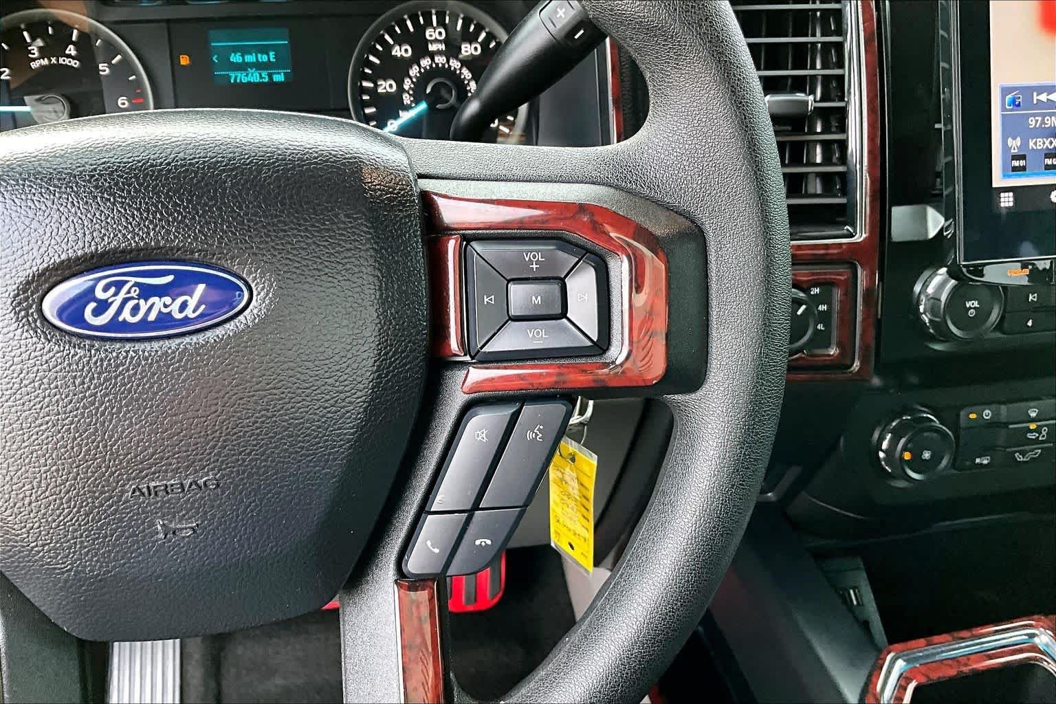 Used 2019 Oxford White Ford XLT image 23