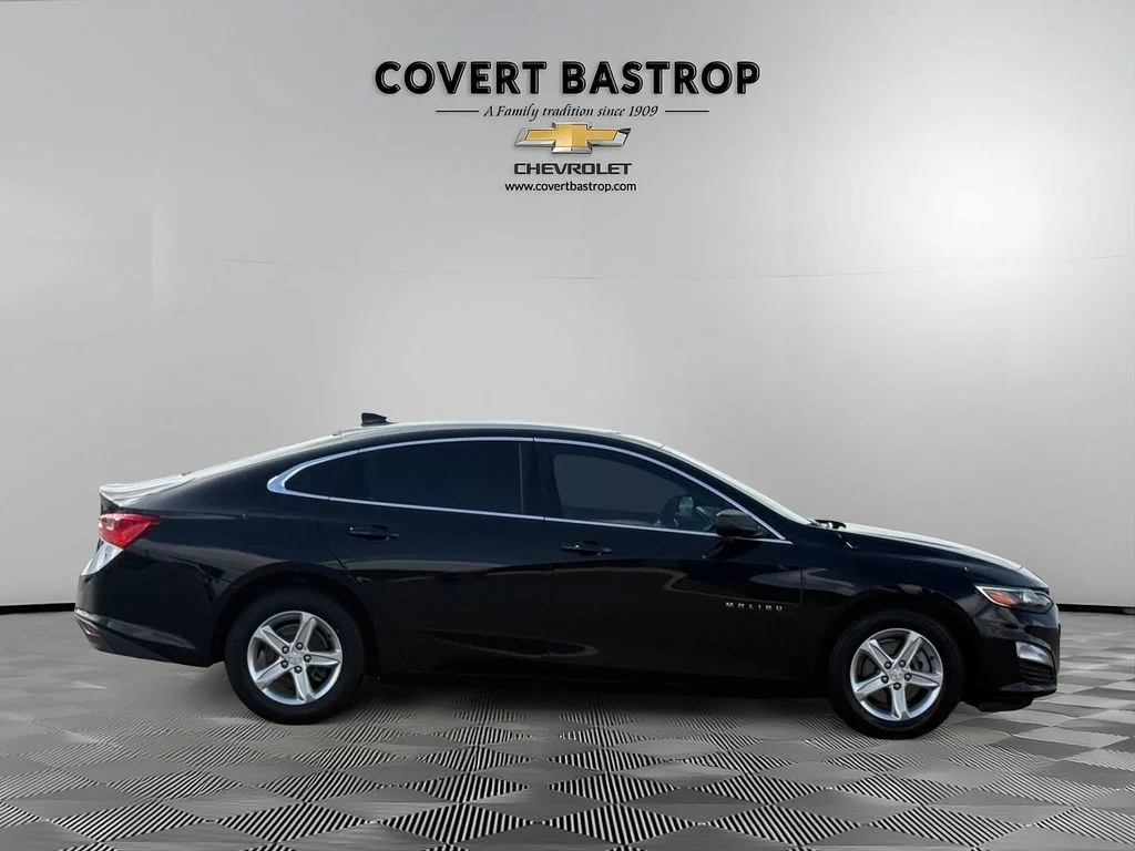 Used 2022 Black Chevrolet LS image 8
