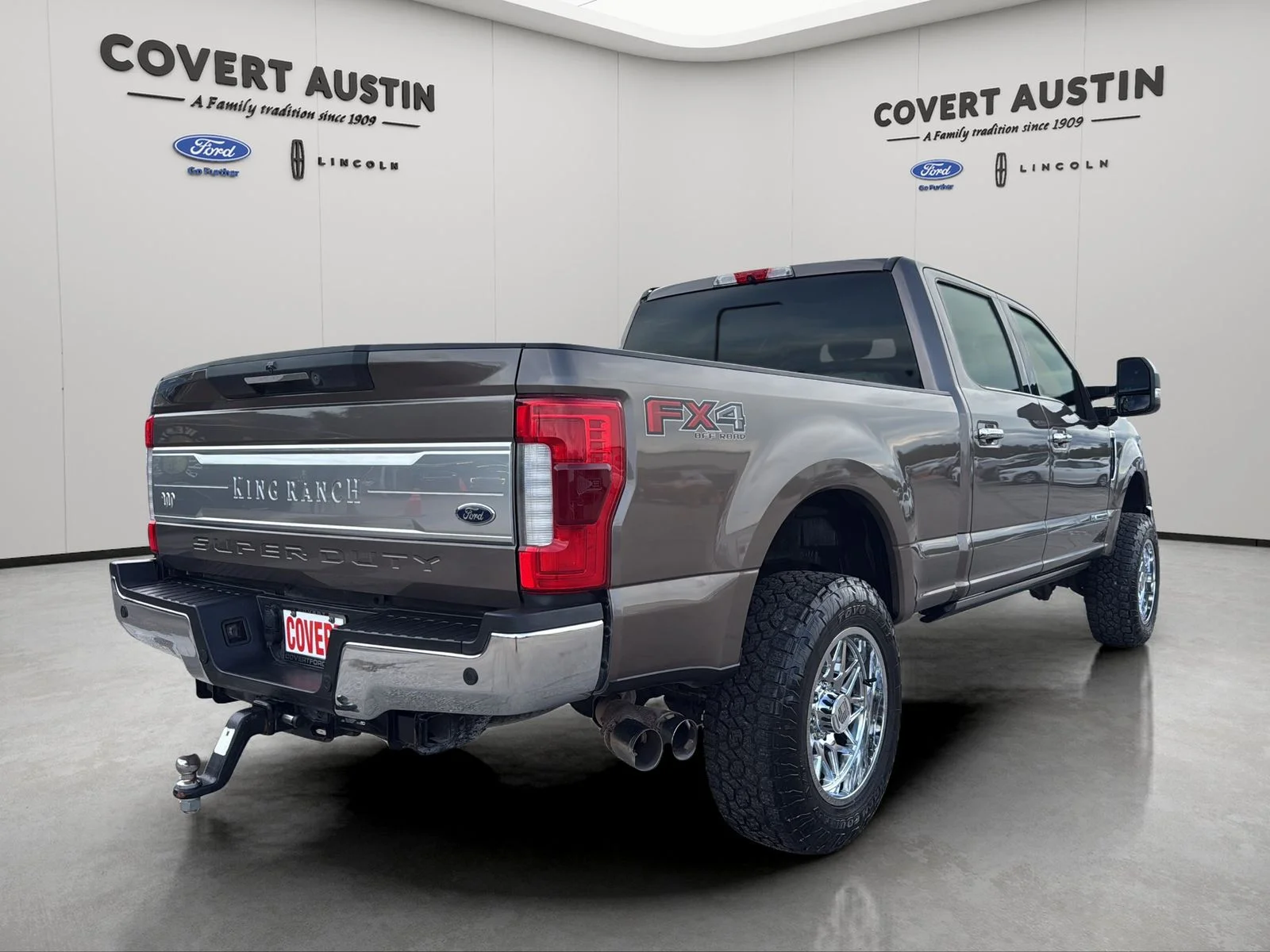 Used 2019 Gray Ford King Ranch image 5
