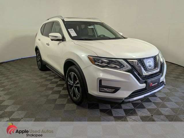Used 2017 White Nissan SL image 1