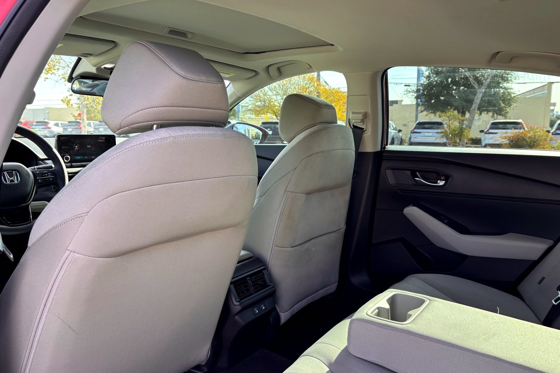2025 Honda Accord SE - Photo 30