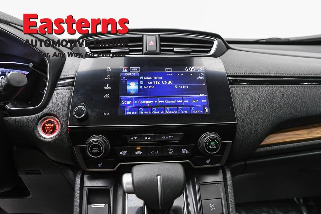 Used 2022 White Honda EX image 12