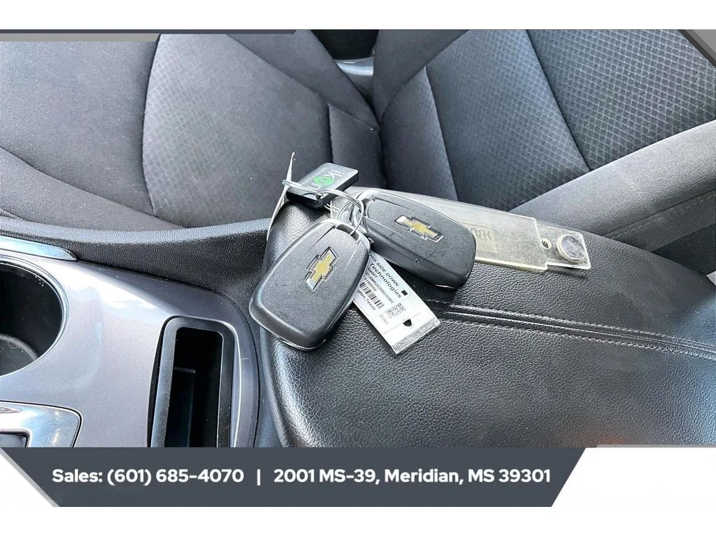 Used 2023 Sterling Gray Metallic Chevrolet LT image 9