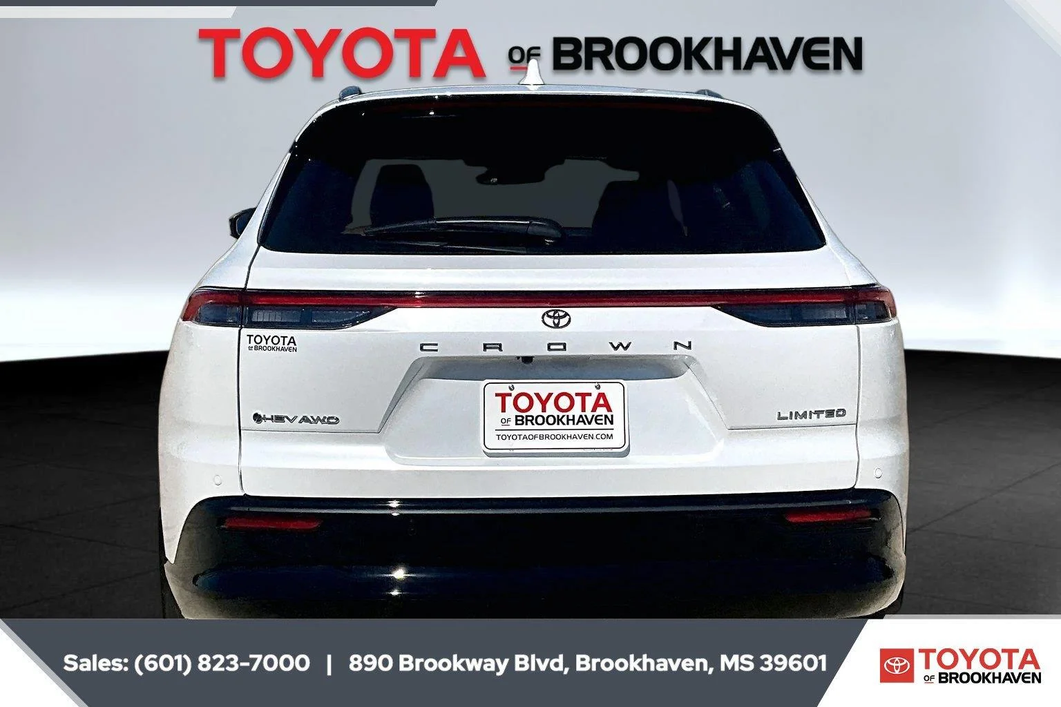 Used 2026 Oxygen White Toyota Limited image 4
