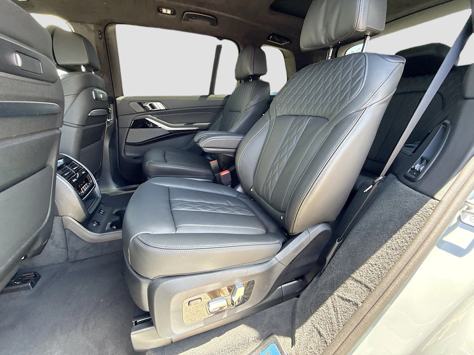 New 2026 Brooklyn Grey Metallic BMW ALPINA XB7 image 22