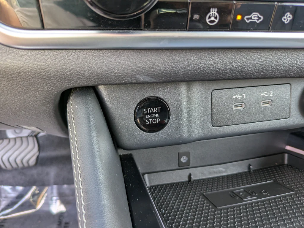 Used 2025 Blue Nissan Platinum image 26