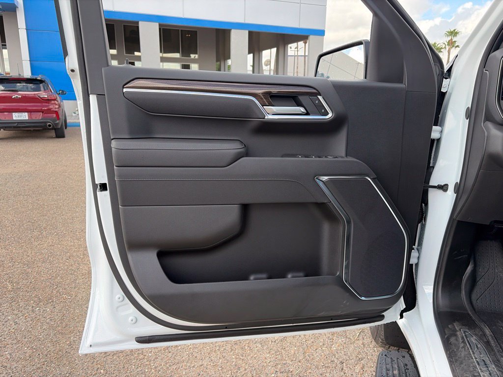 New 2026 Summit White Chevrolet LT image 16
