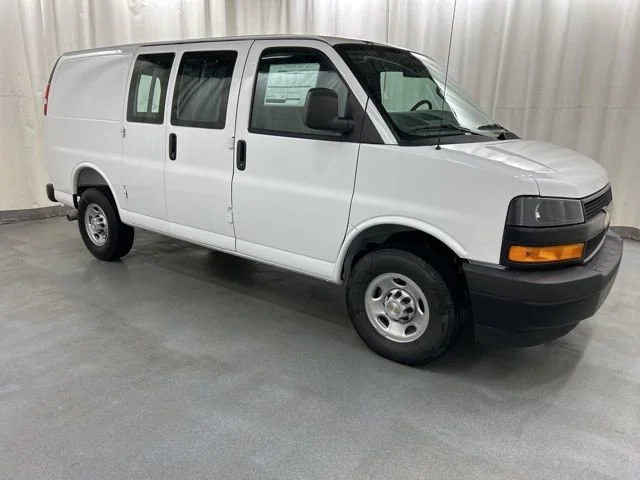 2026 Chevrolet Express Cargo 1WT