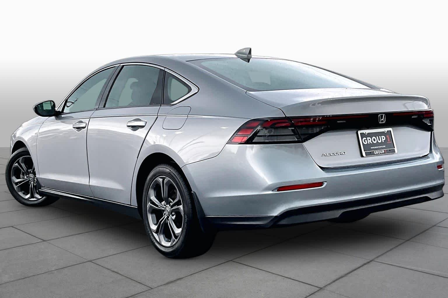 Used 2023 Lunar Silver Metallic Honda EX image 12