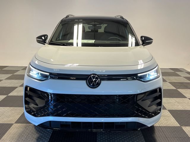 New 2026 White Volkswagen 2.0T SE R-Line Black image 2