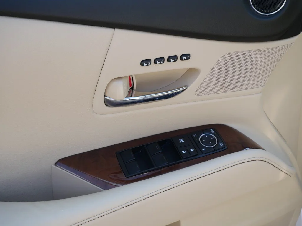 Used 2013  Lexus 350 image 21