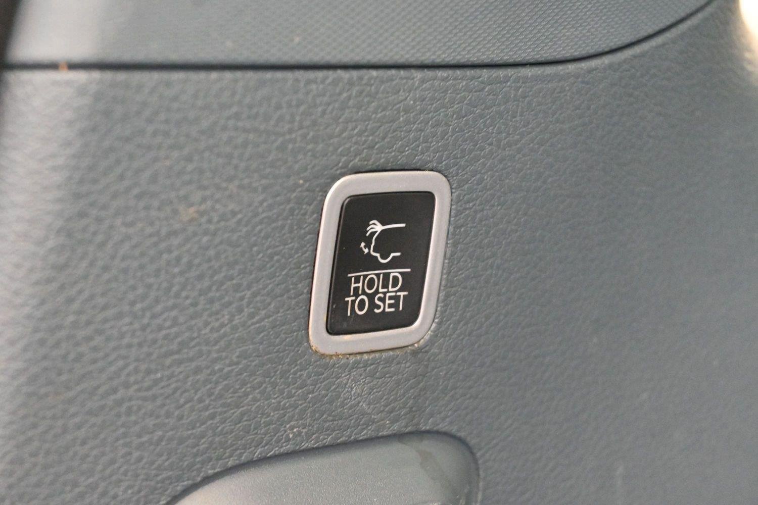 Used 2022 Blue Jeep Series III image 12