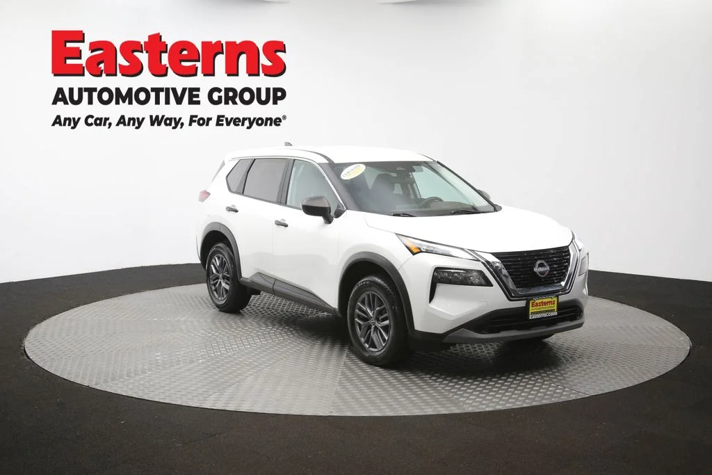Used 2023 White Nissan S image 51
