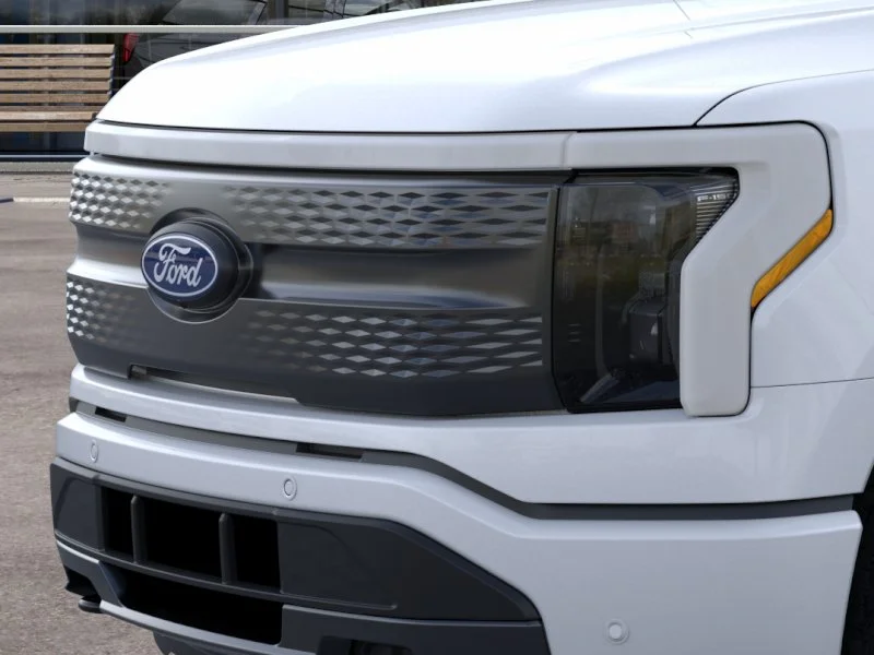 2025 Ford F-150 Lightning Flash - Photo 46