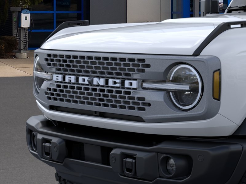 New 2025 Oxford White Ford Badlands® image 19