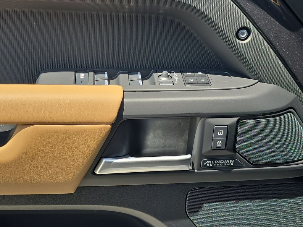 New 2026 Carpathian Grey Land Rover X-Dynamic SE image 29