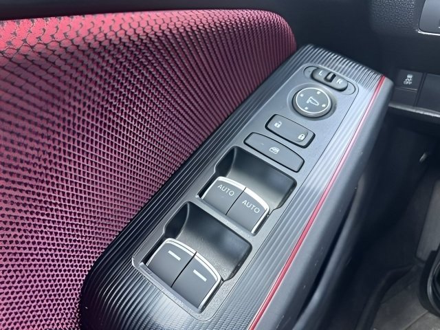 Used 2025 Urban Gray Pearl Honda  image 14