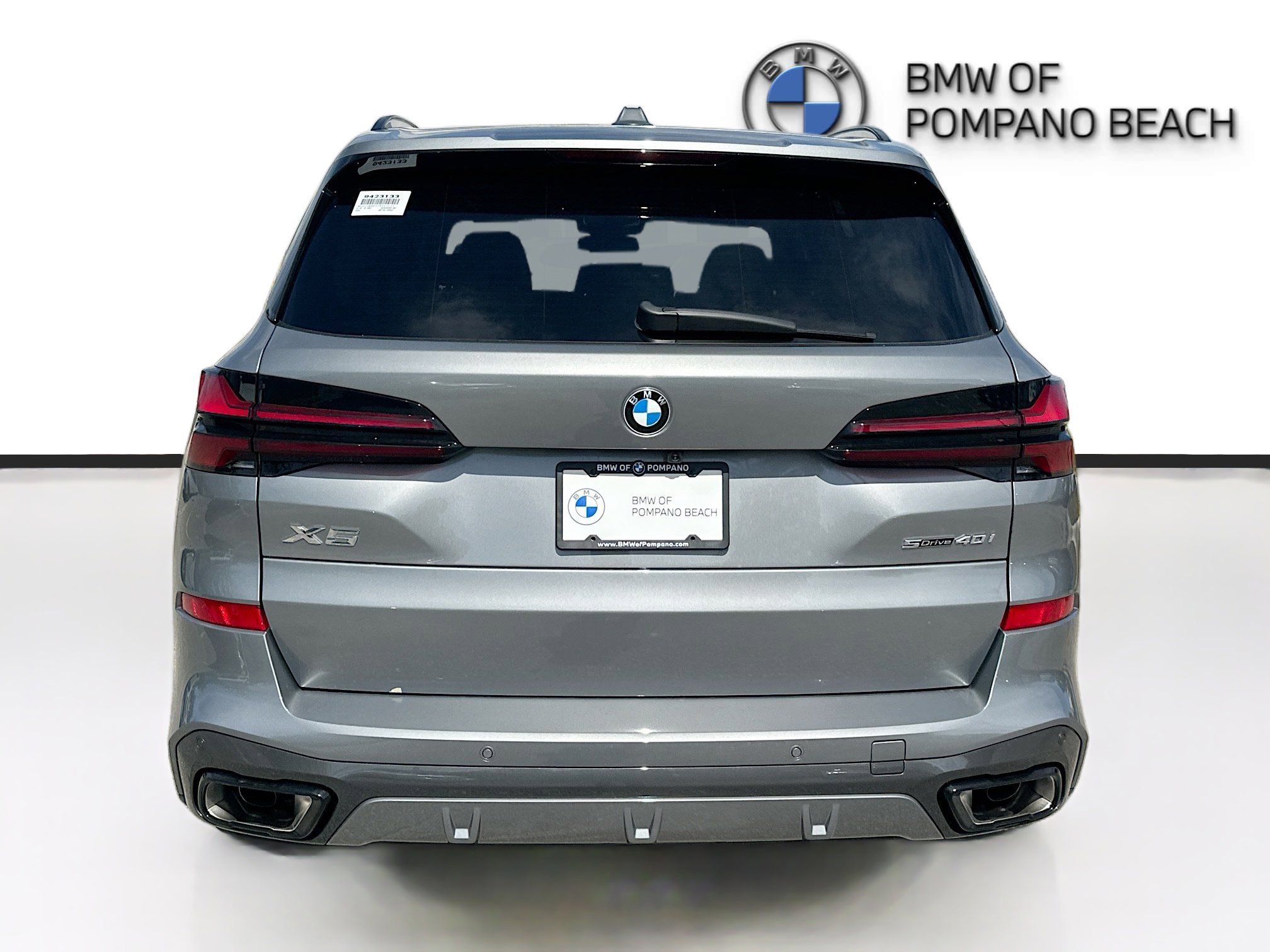 New 2026 Skyscraper Grey Metallic BMW sDrive40i image 5